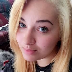 Meet your Posher, Alicia