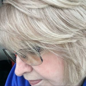 Meet your Posher, Flora