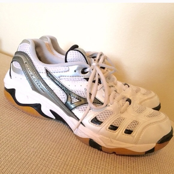 Mizuno Volleyball shoes size 8