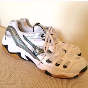 Mizuno Volleyball shoes size 8