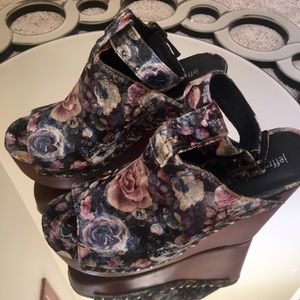 Jeffrey Campbell x Free People Velvet Heels