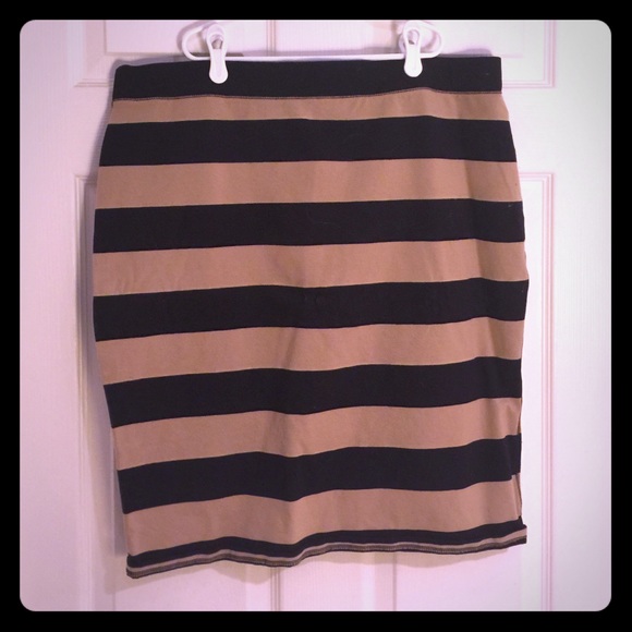 Black and Tan pencil skirt