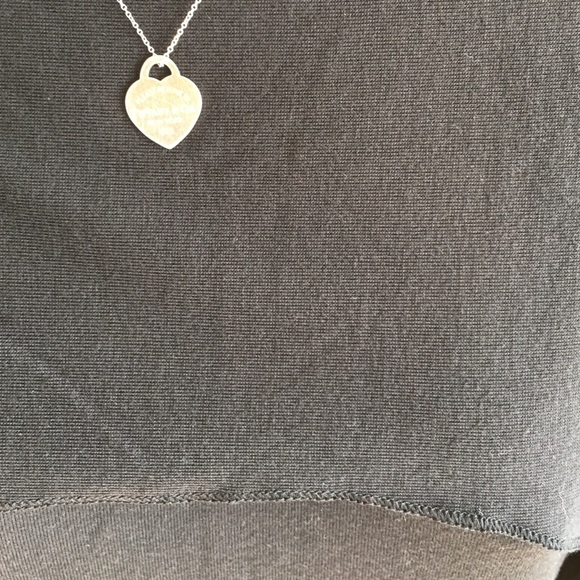 {last1}N| restocked/BLACK CAPE TOP - Picture 4 of 4