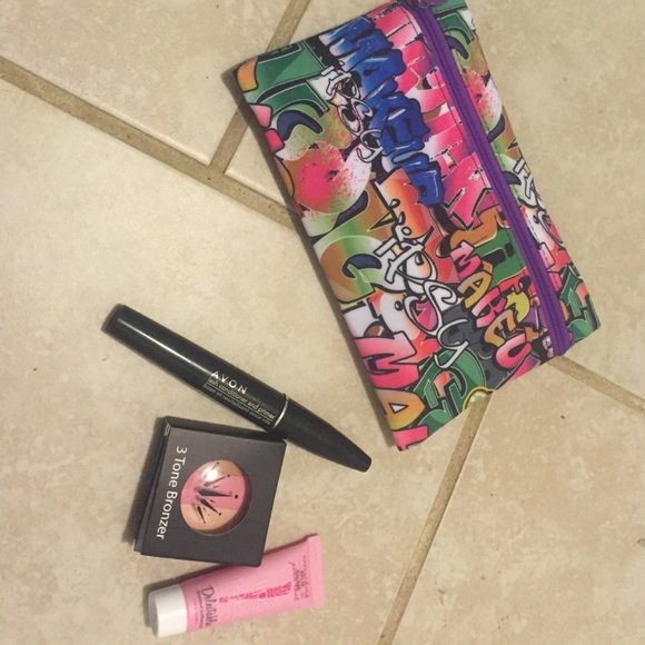 Small make up bundle. Avon, crown, delectable