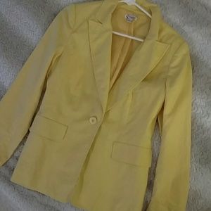 Stunning lined yellow single button blazer