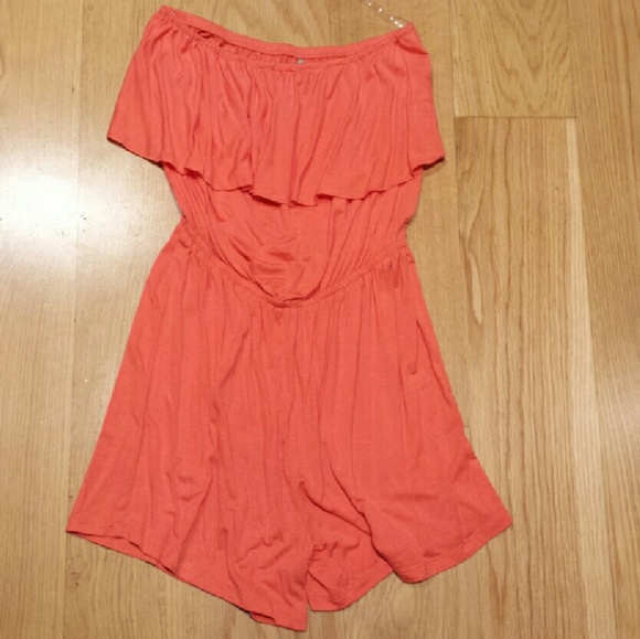 CLEARANCE Cute orange sleeveless romper - Picture 1 of 2
