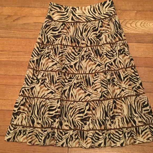 Jones New York Ruffled Midi Skirt Size 6