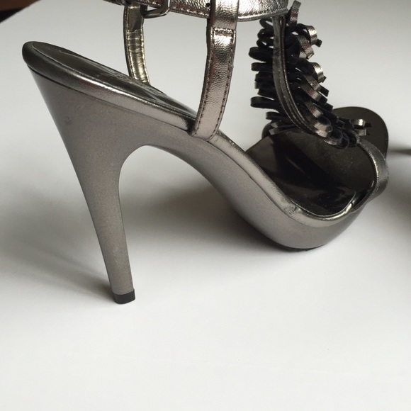 NWOB Carlos Santana Heels - Picture 3 of 4