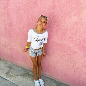 Meet your Posher, Ava