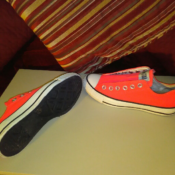 Pink sneakers - Picture 2 of 4