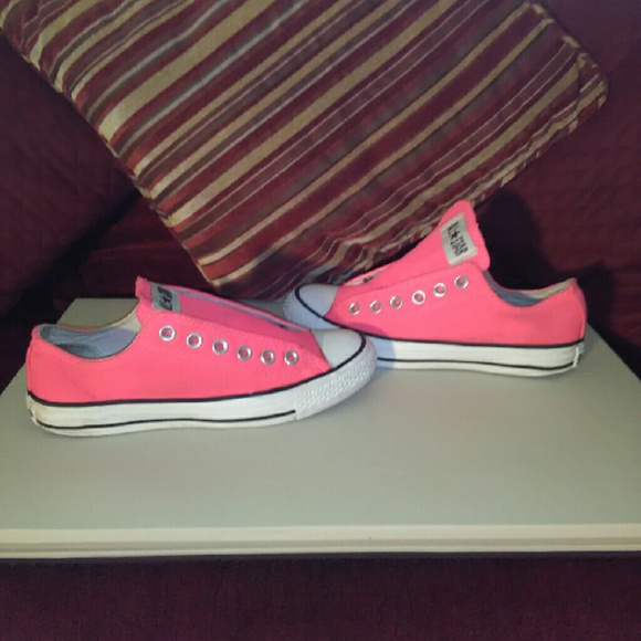 Pink sneakers - Picture 4 of 4