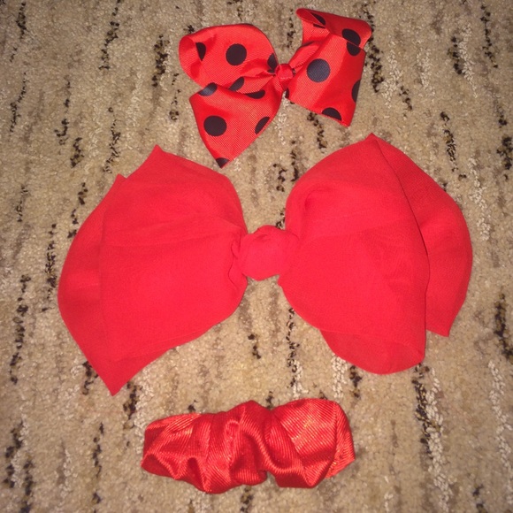 Red Hair Bows NWOT