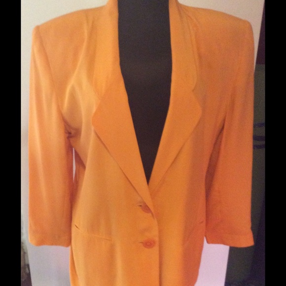 🌼 100% Silk retro orangish gold blazer size 14🌼