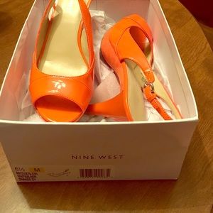 Nine West platform pump