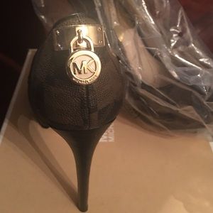 MICHAEL Michael Kors Shoes - Michael by Michael Kors Hamilton Pump MICHAEL Michael Kors Shoes - Michael by Michael Kors Hamilton Pump