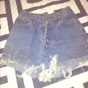 High waisted Levi jean Shorts