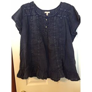 Ruffle edge blouse