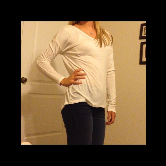 Backless Bow Blouse - Picture 4 of 4