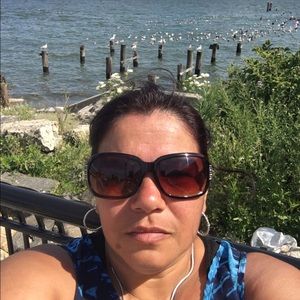 Meet your Posher, Madeline