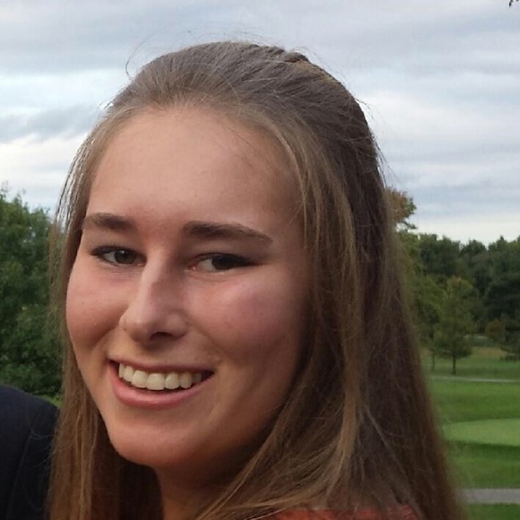 Meet your Posher, Katie - Picture 1 of 1