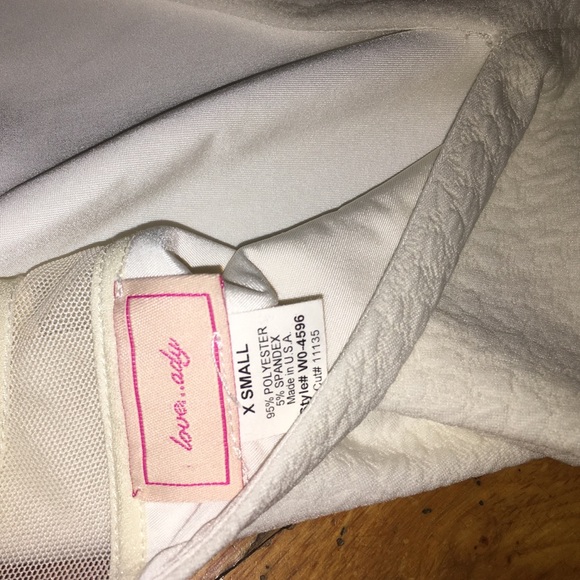 WHITE AND LIGHT DRESS👗 - Picture 3 of 3