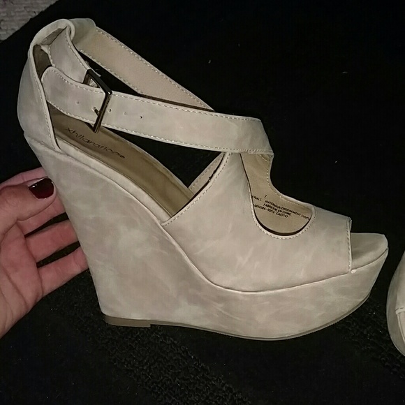 Cute wedge shoes!