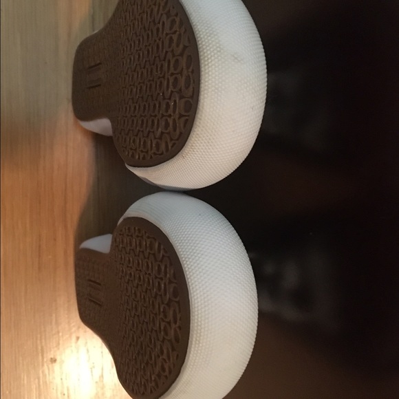 Black and white coach sneakers size 7 1/2 - Picture 4 of 4