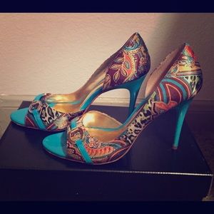 Carlos Santana "roulette" stiletto  size 8.5