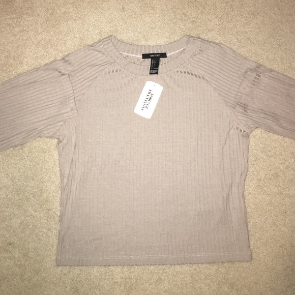 Forever21 Beige Longsleeve Crop top size L