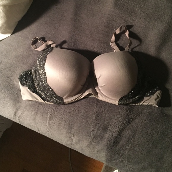 Victoria's Secret Fabulous Bra