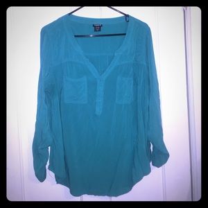 Teal top