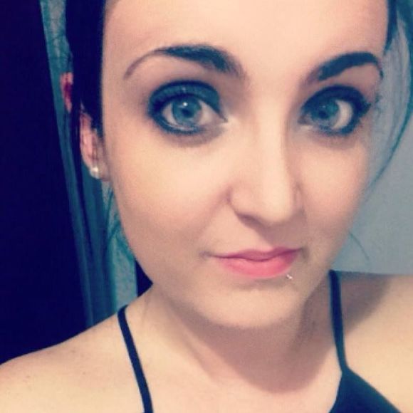 Meet your Posher, Alecia