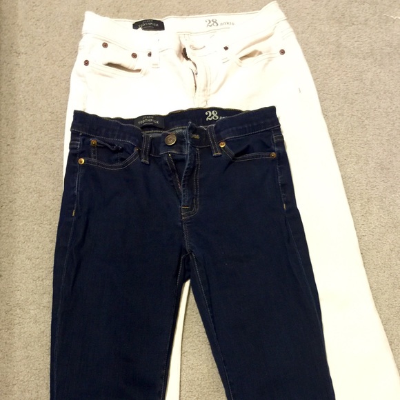 2 JCrew toothpick jeans. Midrise skinny. 28 ankle.