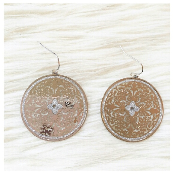 Silver Filigree Earrings - Picture 4 of 4