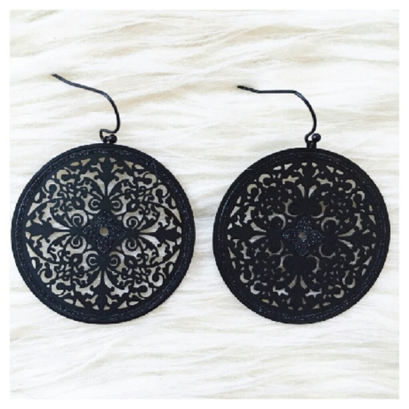 Black Filigree Earrings, Bohemian Earrings - Picture 4 of 4