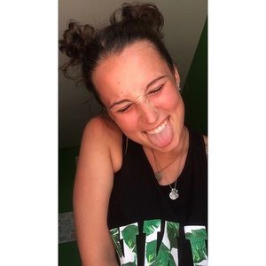 Meet your Posher, Hannah