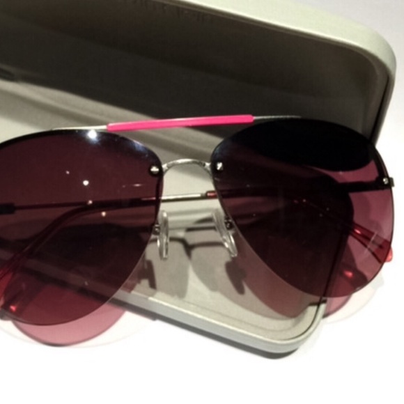 Calvin Klein Accessories - 🦋NWT CK Women’s Aviator Sunglasses W/Hard Case🦋