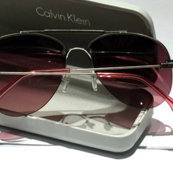🦋NWT CK Women’s Aviator Sunglasses W/Hard Case🦋 - Picture 2 of 4