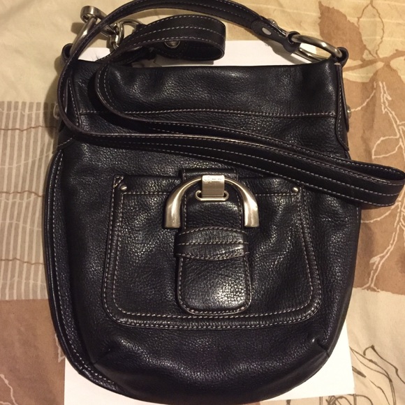 B MAKOWSKY ALL LEATHER HOBO BAG
