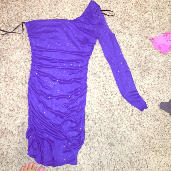 sparkly purple fitted party dress ☄