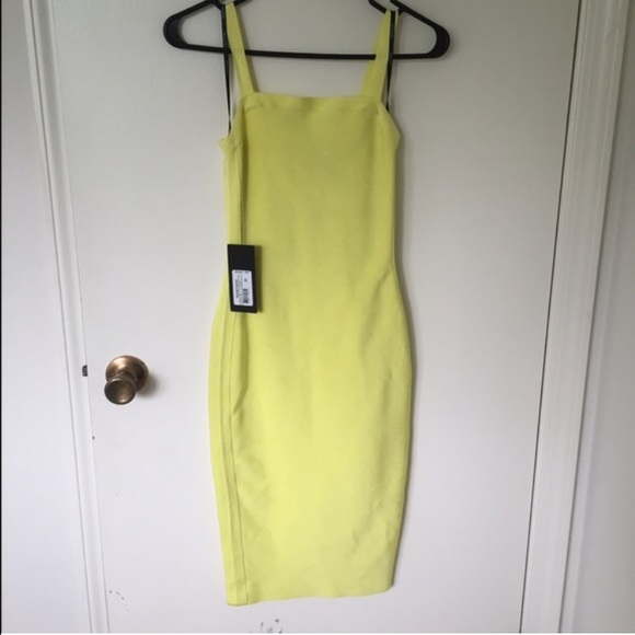 BOGO 1/2 OFF๐HP๐Guess Marciano Bandage Dress NWT - Picture 4 of 4