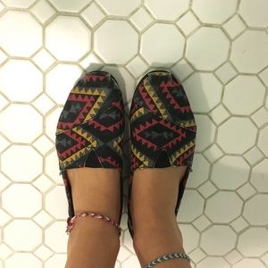 Tribal print Toms