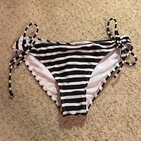 Striped bikini bottoms