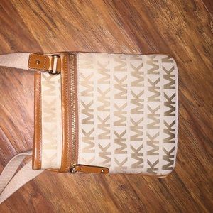 Micheal Kors Purse❗️PRICE DROPPED❗️