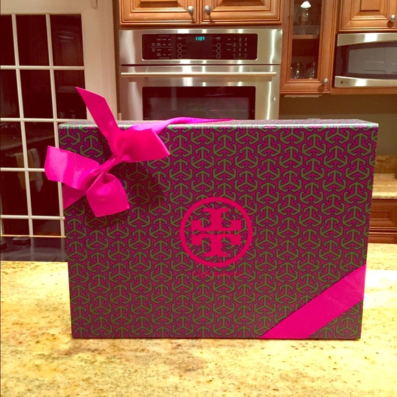 Tory Burch Handbags - Tory Burch Gift Box w' TB tissue paper & ribbon🎁