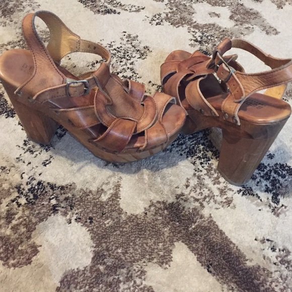 Bed stu sandal pumps