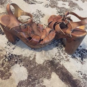 Bed stu sandal pumps