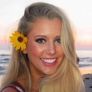 Meet your Posher, Abbey