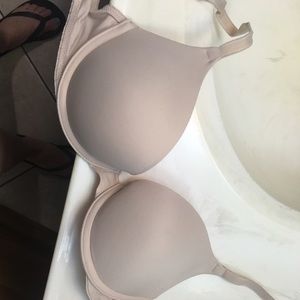 🌼Victoria secret "where every where bra