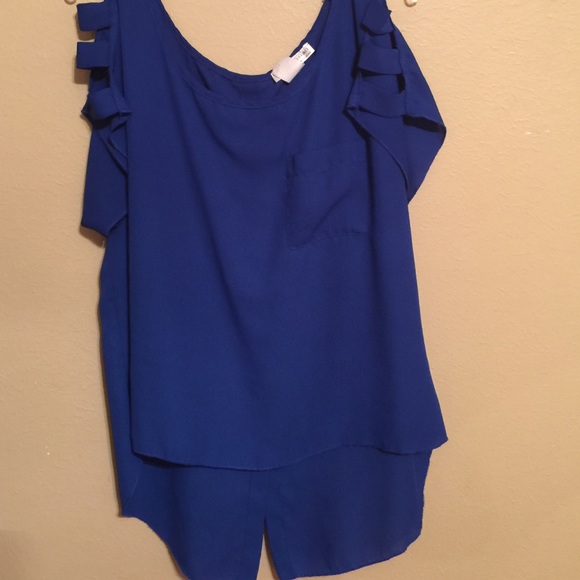 Sheer blouse. - Picture 1 of 3